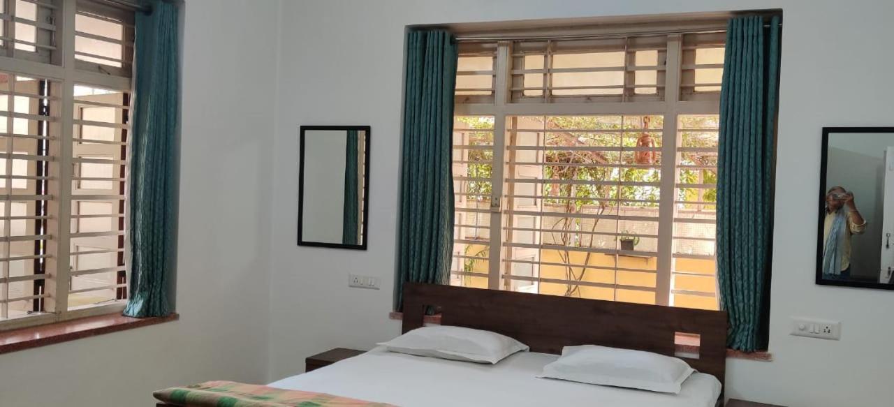 Srinekatan Heritage Villa Homestay Ahmedabad Bagian luar foto