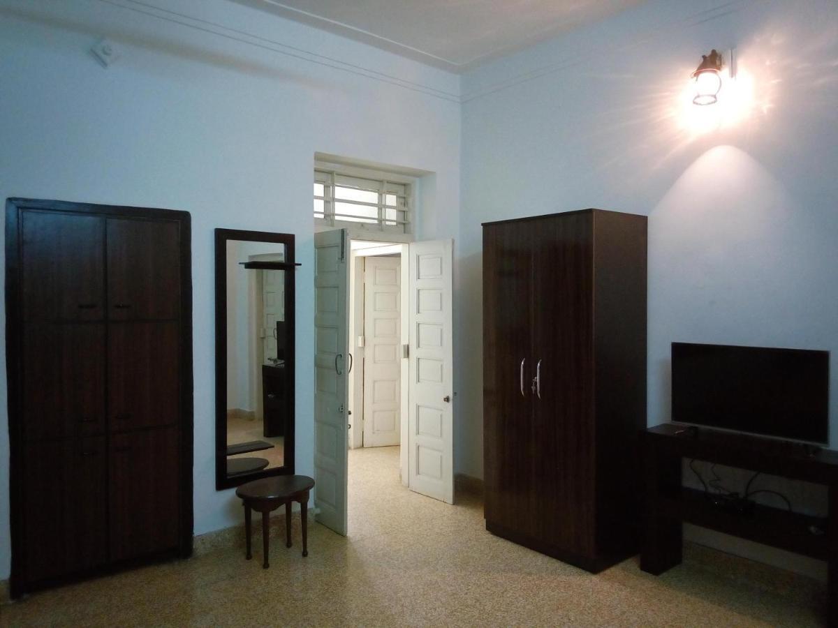 Srinekatan Heritage Villa Homestay Ahmedabad Bagian luar foto