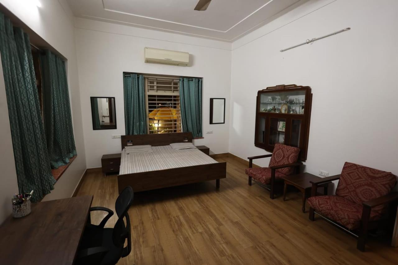 Srinekatan Heritage Villa Homestay Ahmedabad Bagian luar foto